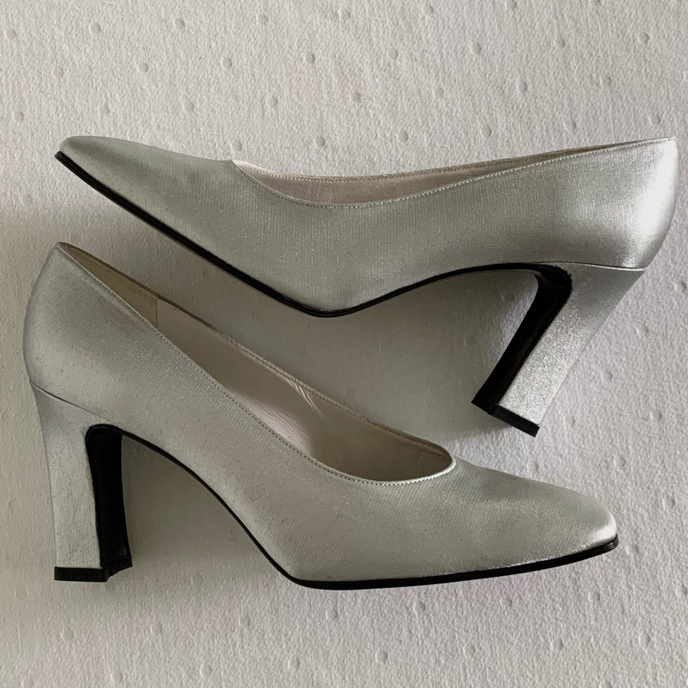 Vintage Stuart Weitzman Metallic Silver Pumps